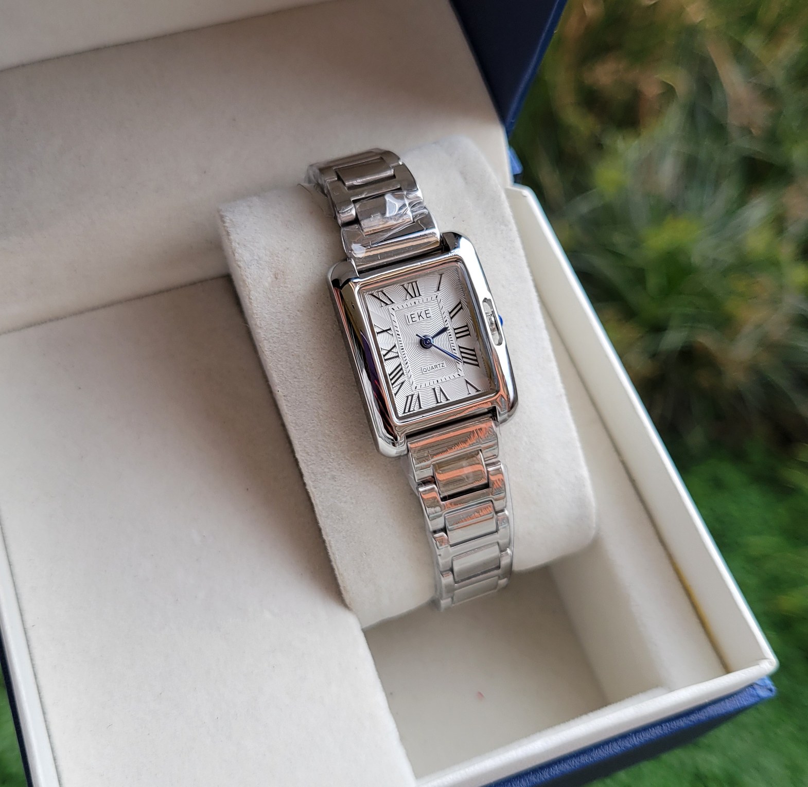 Classic silver watch image