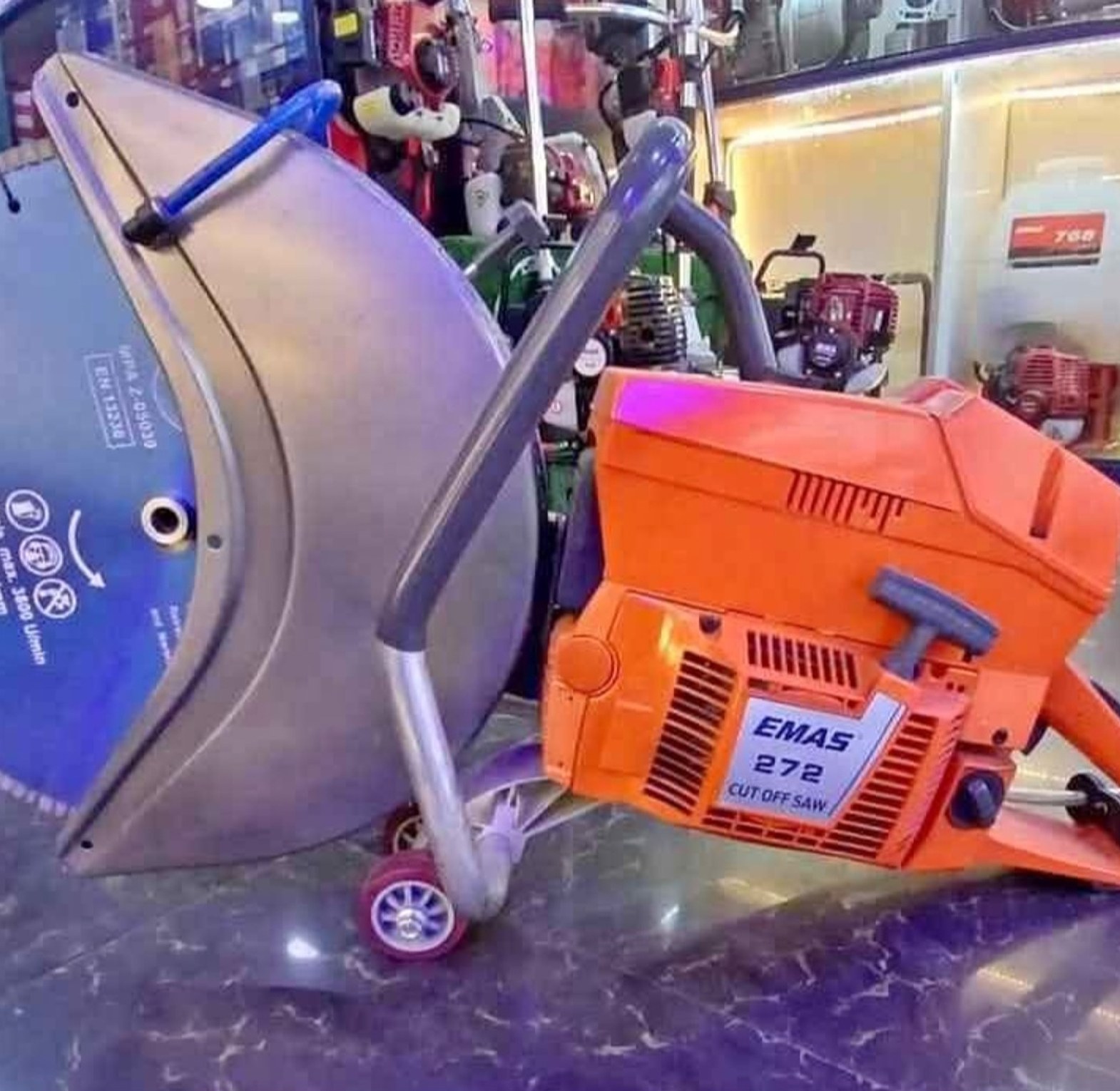 Concrete cutter image