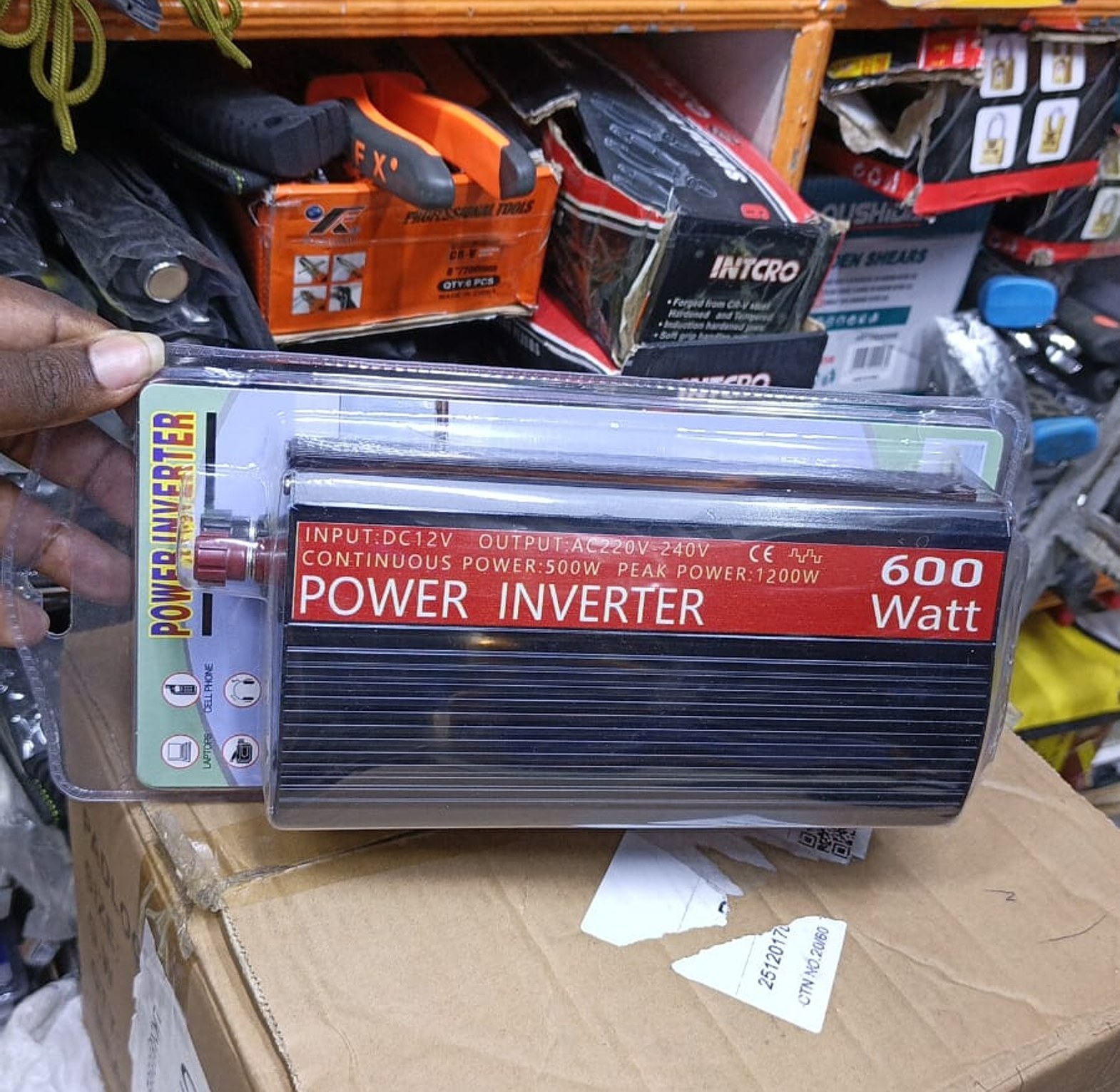 Power Inverter. 600W power inverter designed to convert DC power to AC power solar panels  Car Baterry image