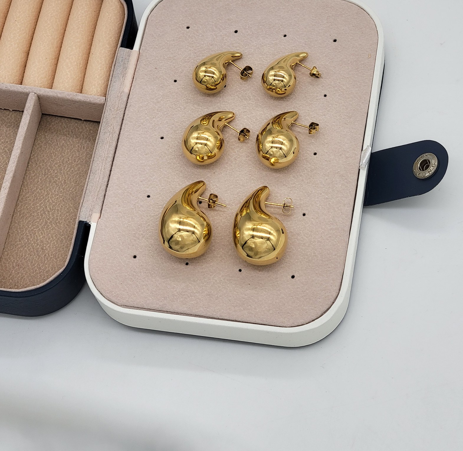Botega earing image