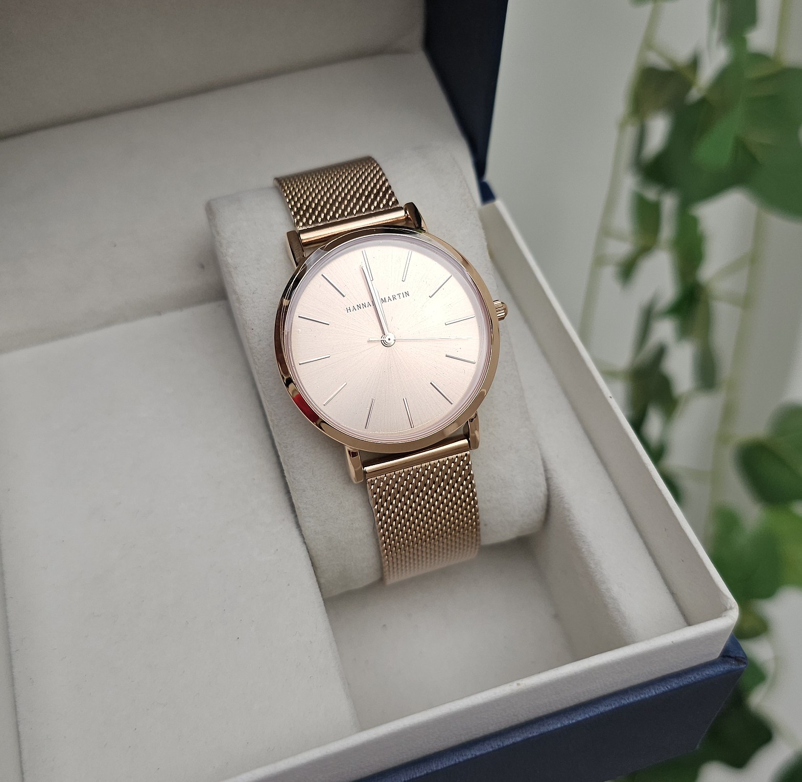 HANNA MARTIN rosegold  image