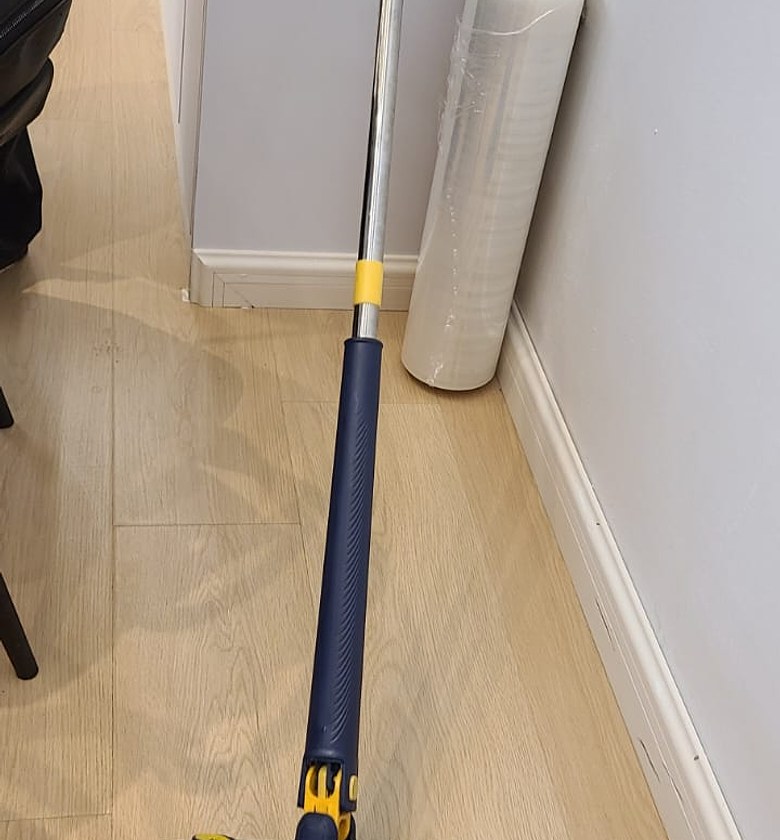 New triangle 360 adjustable mop image
