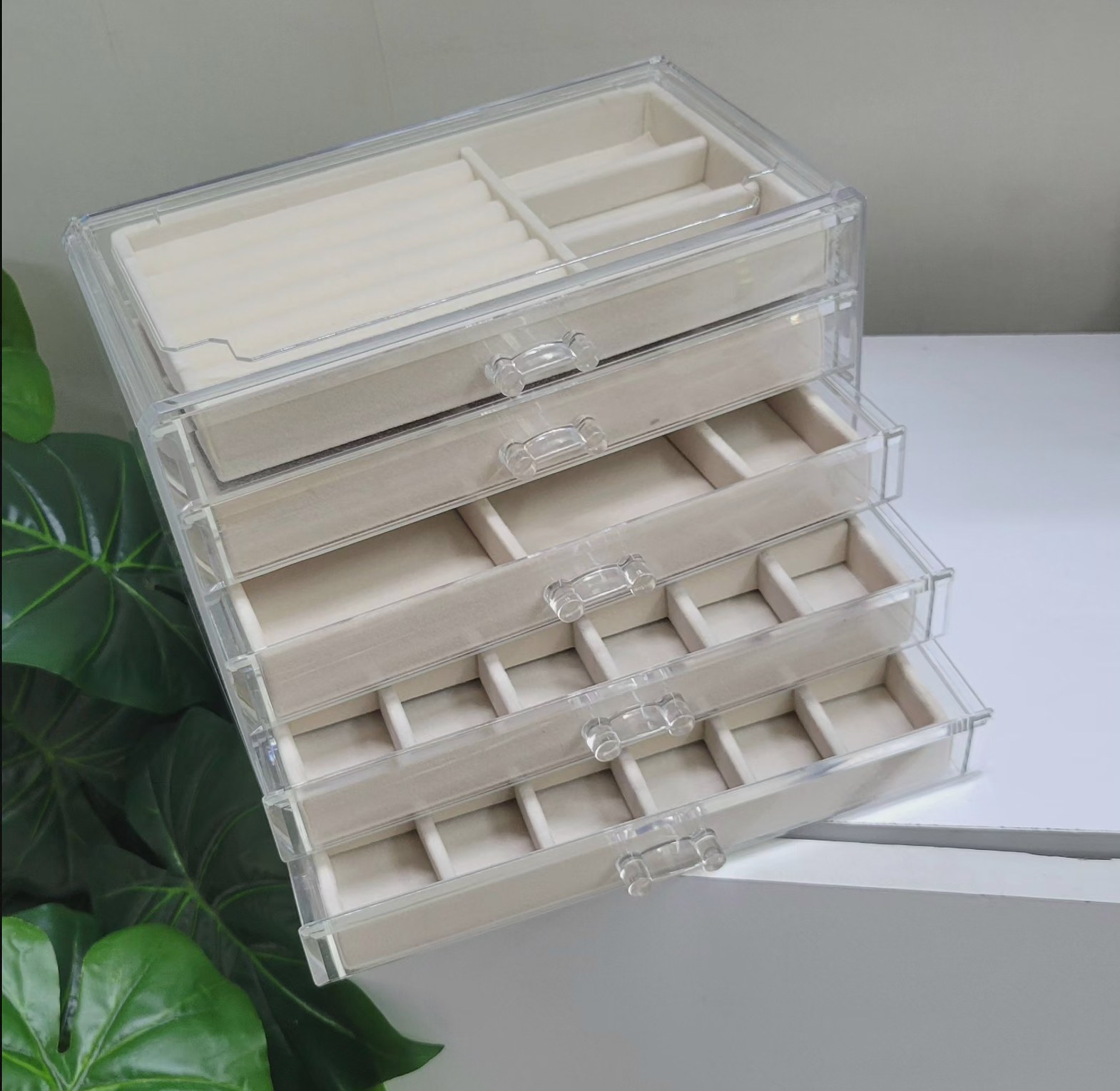 Acrylic organizer  image