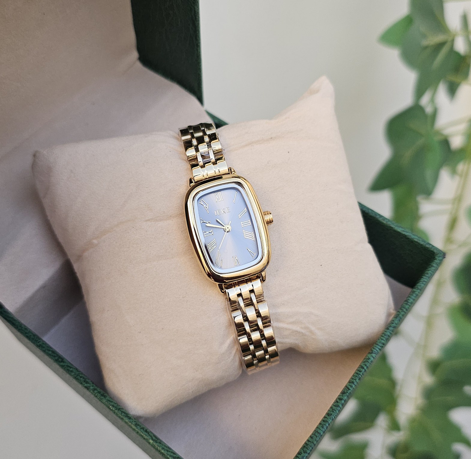 Dainty ieke watch  image