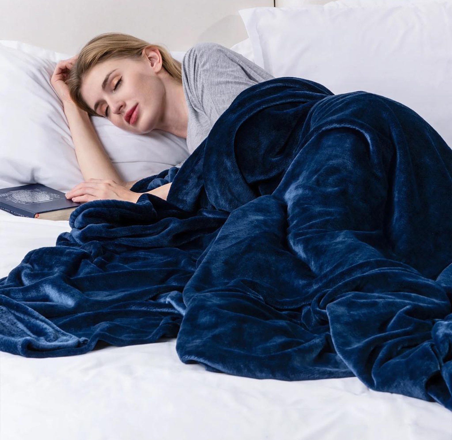 Various Color Comfortable Home Soft Flannel/Fleece Blankets image