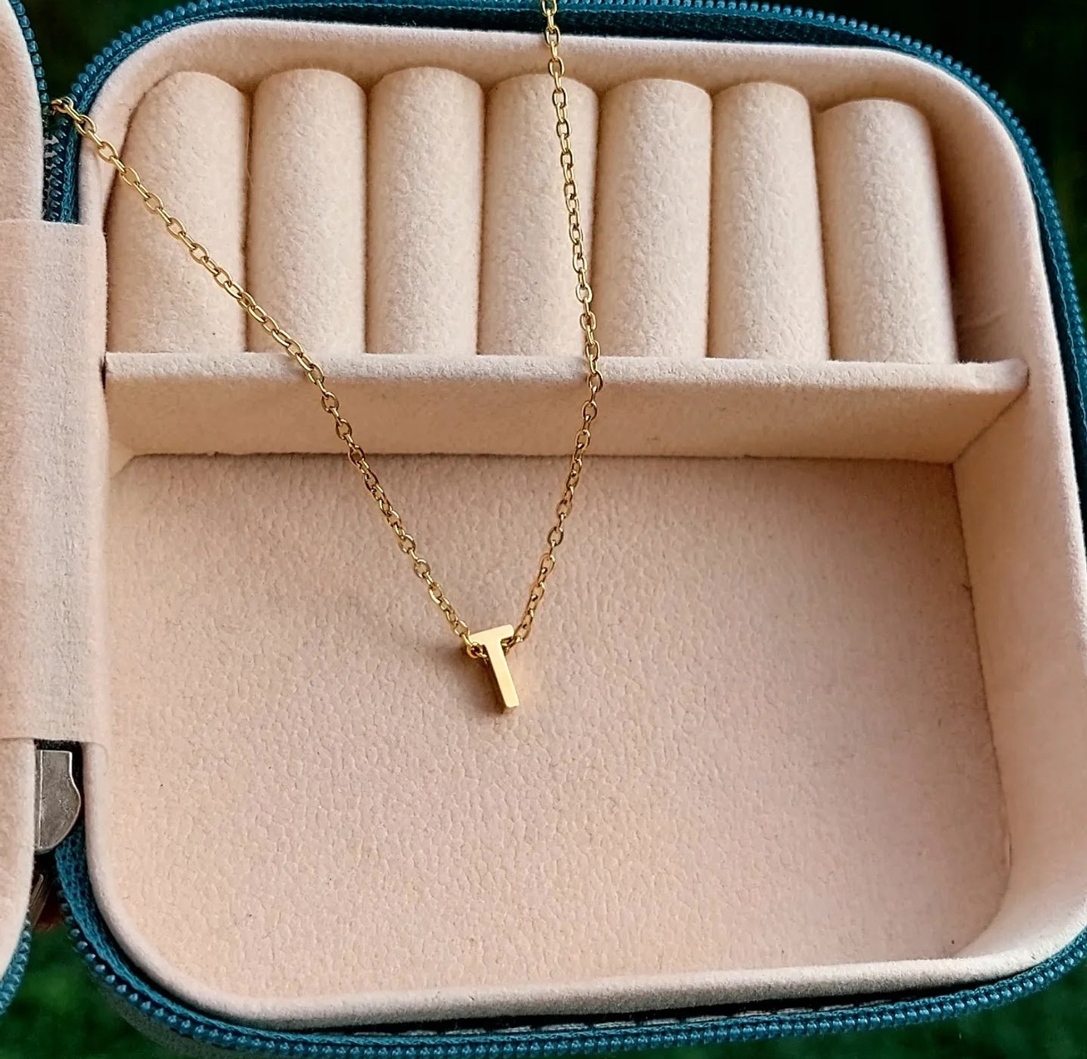 Plain Gold T image