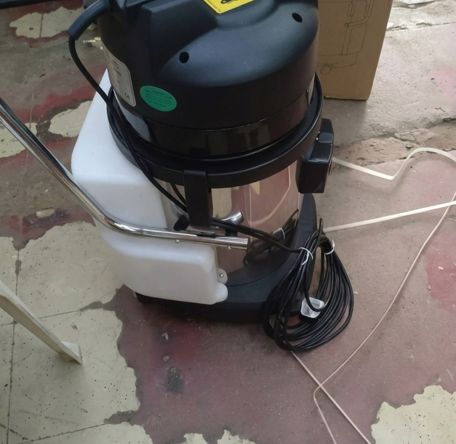 Commercial carpet cleaner 40L  image