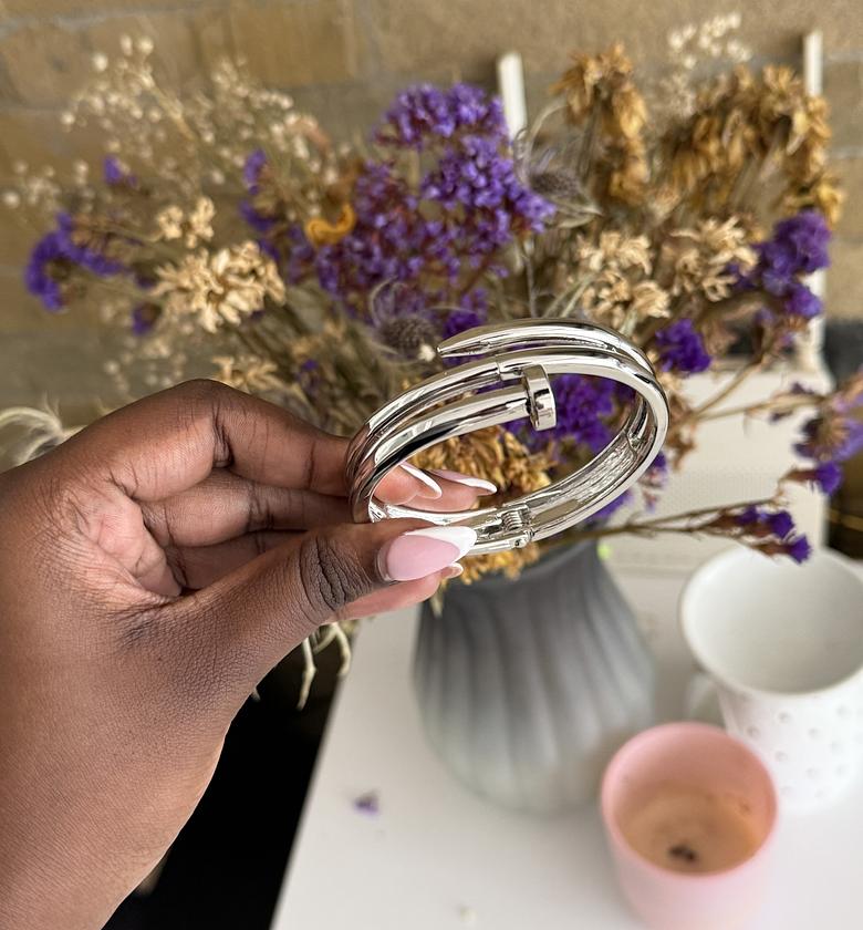 Nail theme bangle image
