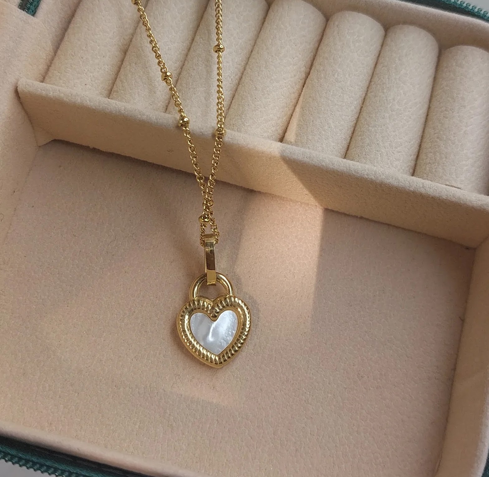 White Heart image