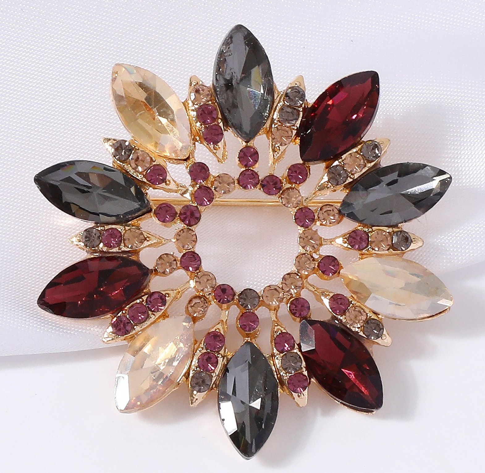 Floral brooch 04 image