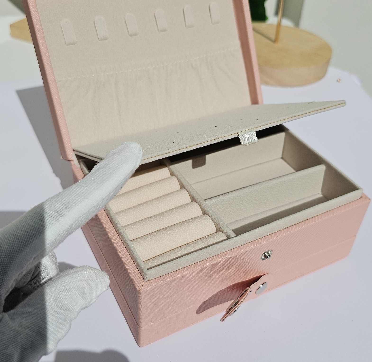 Medium jewelry organizer  image