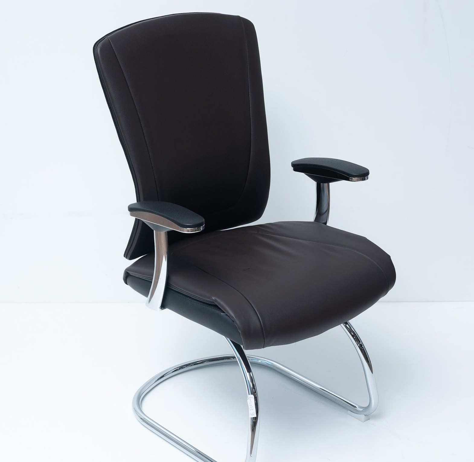 VISITOR CHAIR FULL PU BRO image