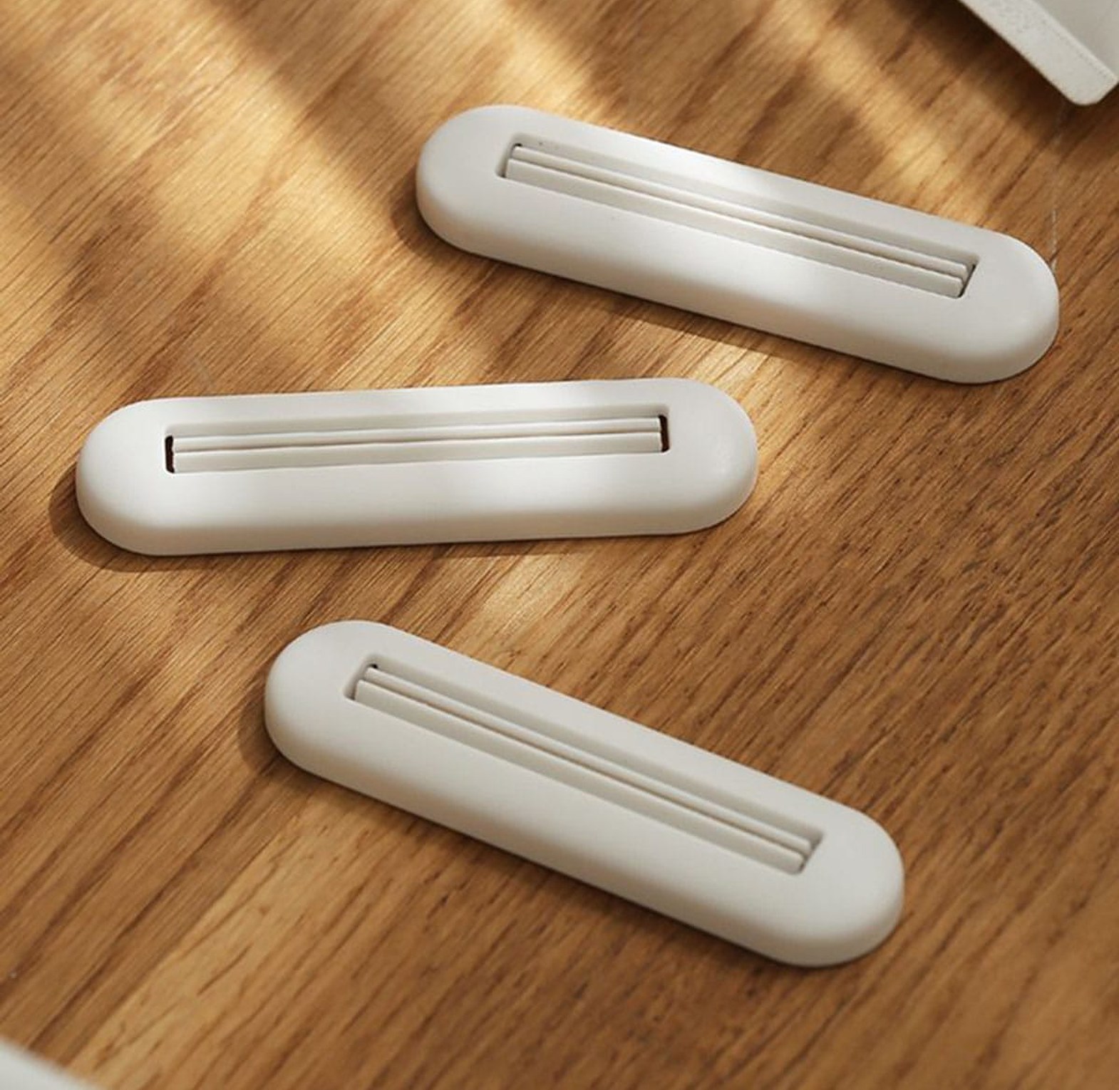 Manual Toothpaste & Tube Squeezer image