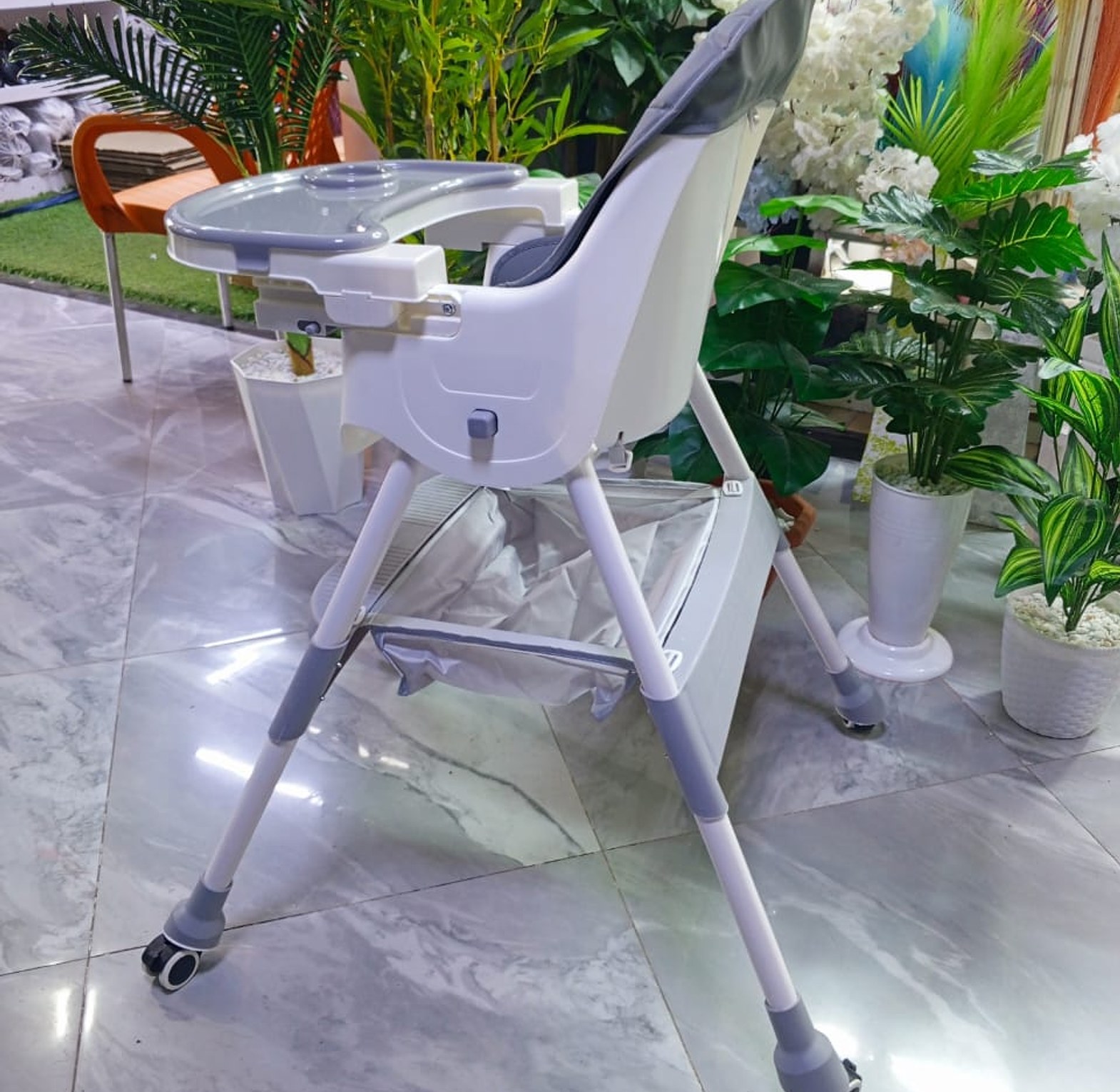 High Quality Stylish Kids Feeding Chair image