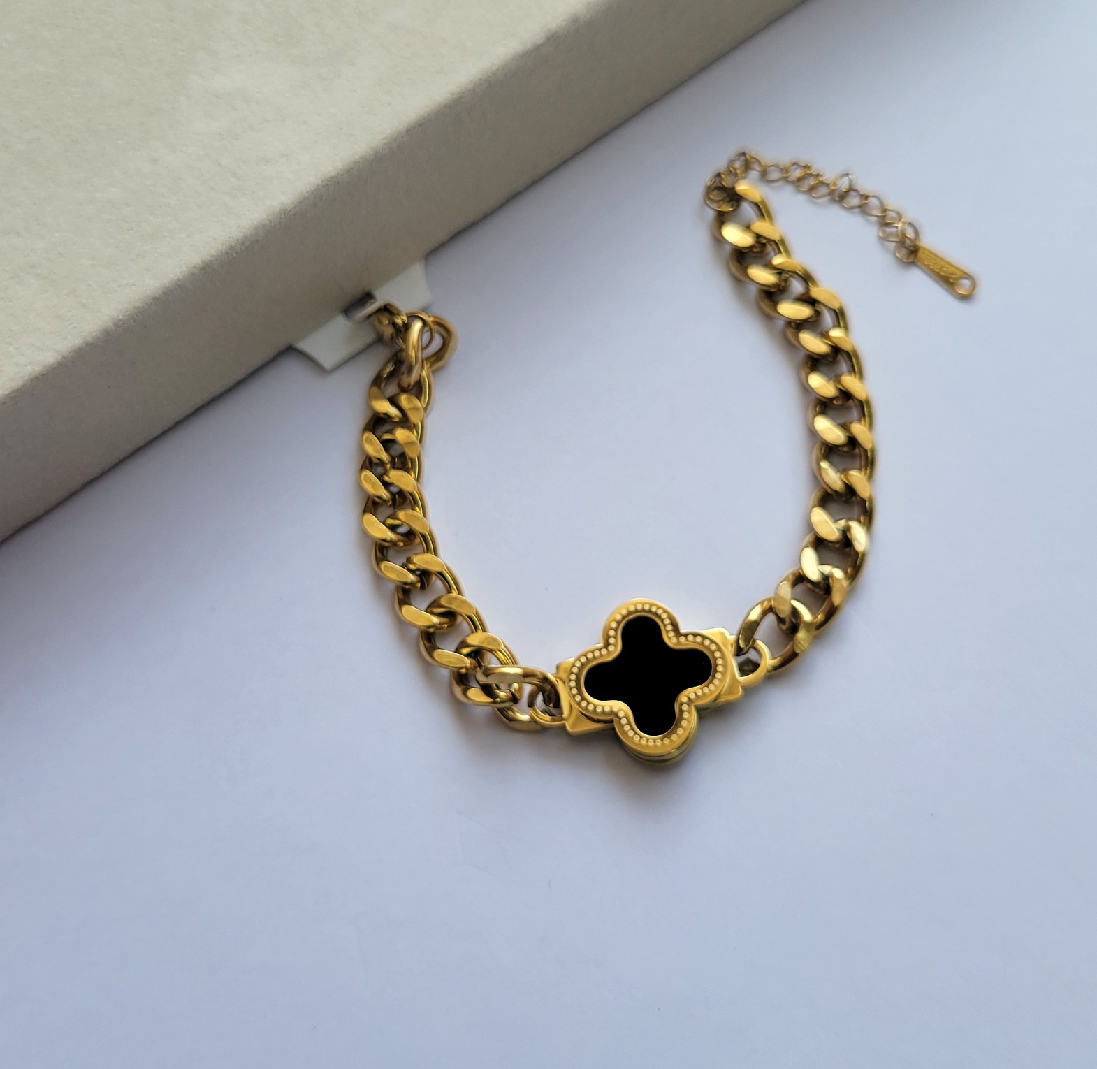 Bracelet  image