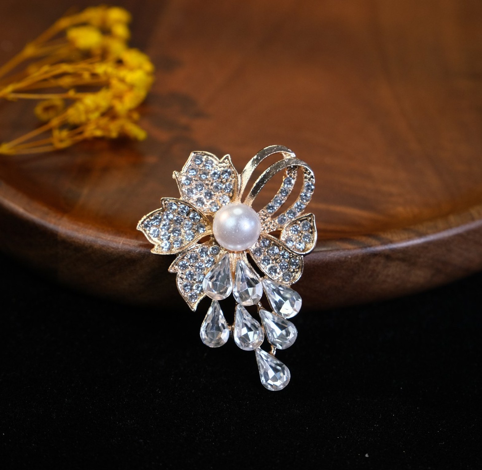 Floral brooch 07 image