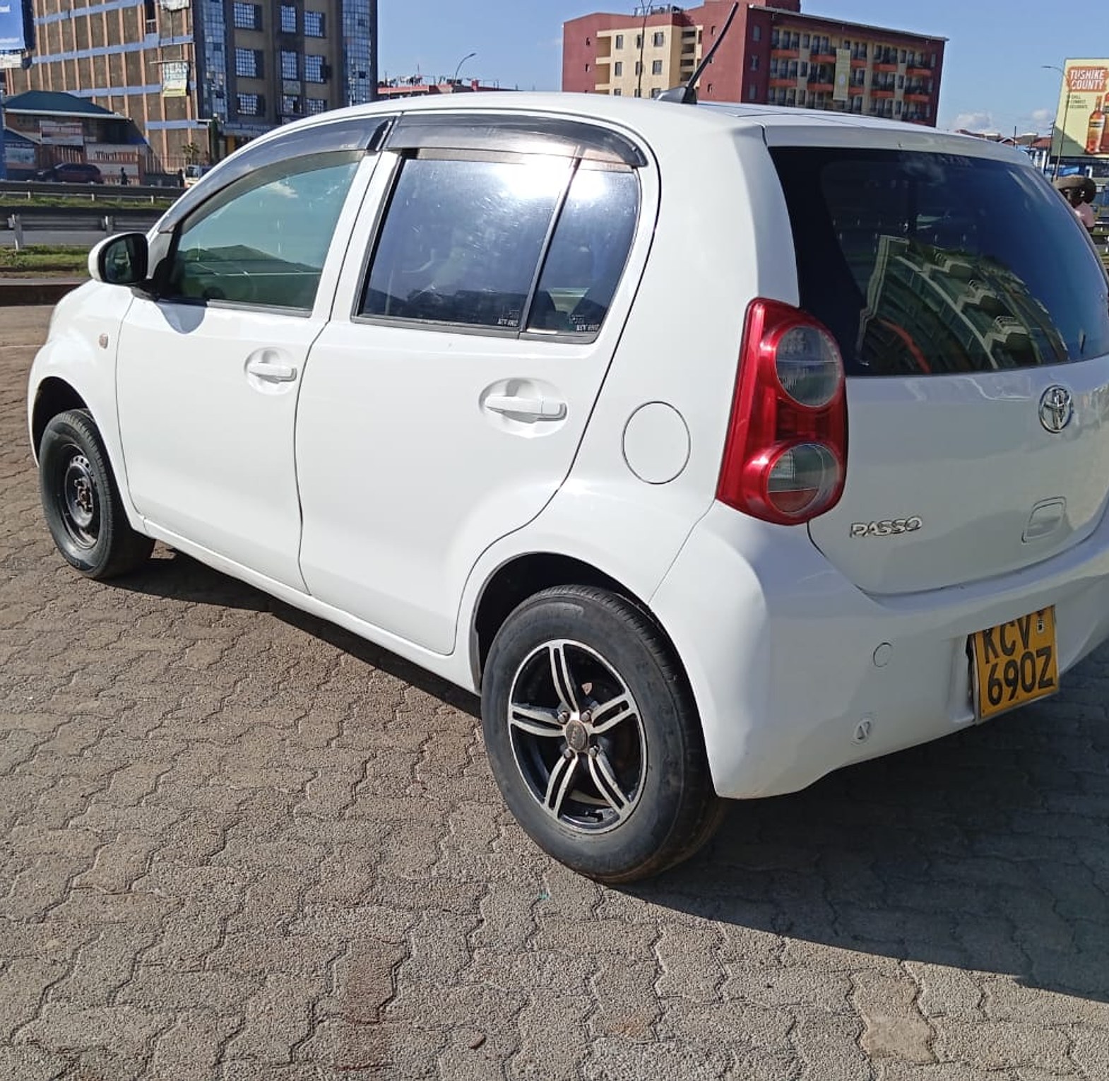 Toyota Passo KCV,YOM 2012, Automatic, Rating 1000cc image