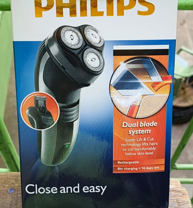 Philips Smoother.  Philips Shaver  Dry Electric shaver image