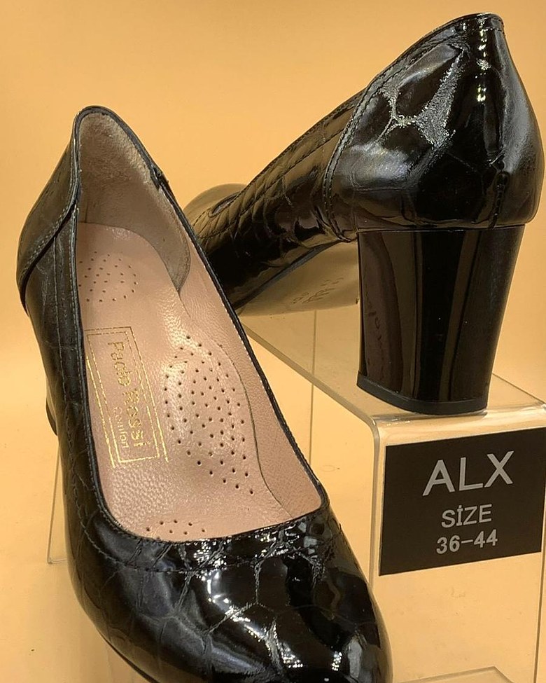 Premium Turkish Pure Leather Black Scales Design Shoes image
