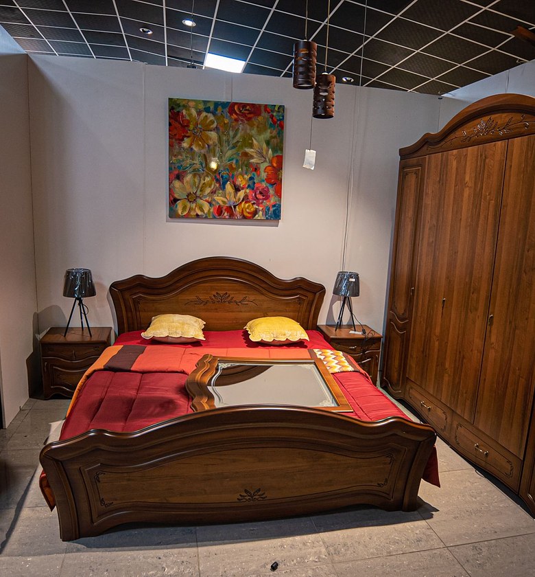 BED 180X200CM +2 NIGHT STANDS image