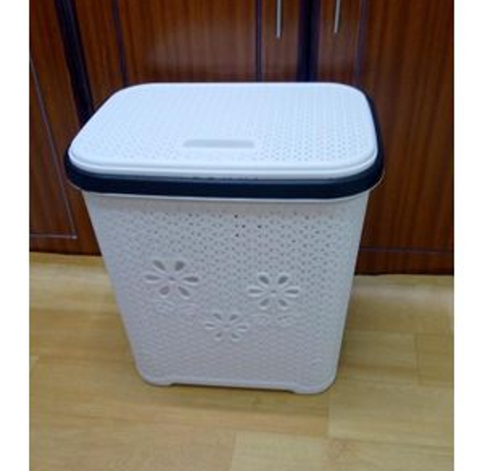 Laundry Basket. Kenstar Plastic Laundry Basket With A Lid HEAVY DUTY image