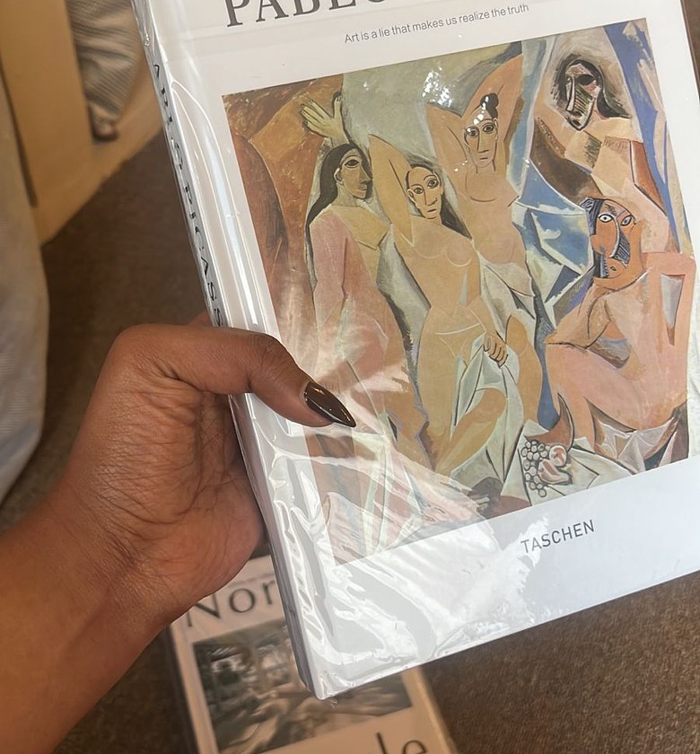 Pablo Picasso real book image