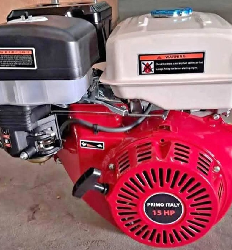 15hp petrol engine image