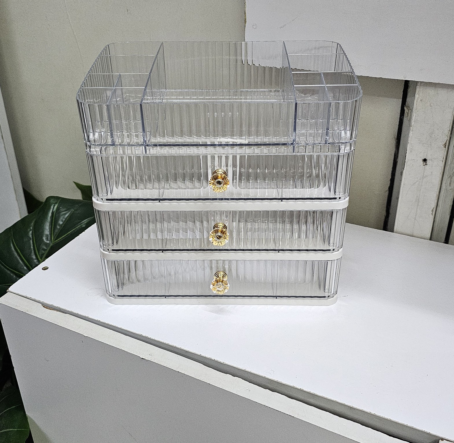 Make up organizer  image