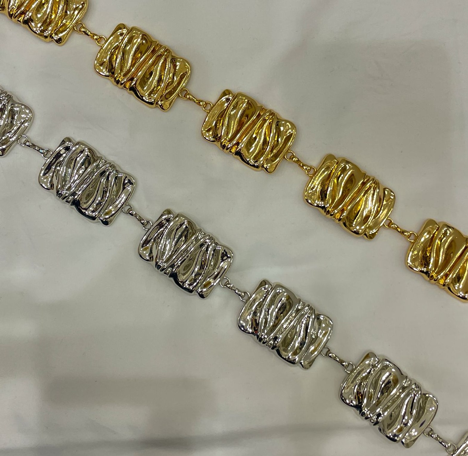  Luxe Ribbed Chain Waist Belt image