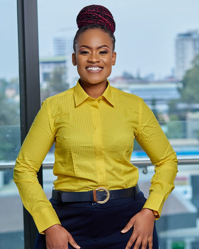 Elegant Yellow Women’s Cotton Shirt image