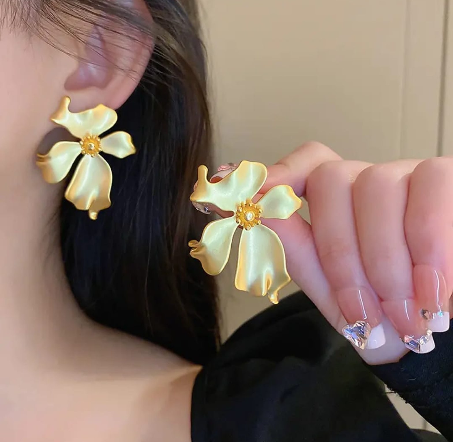 Spaced flower earrings  image