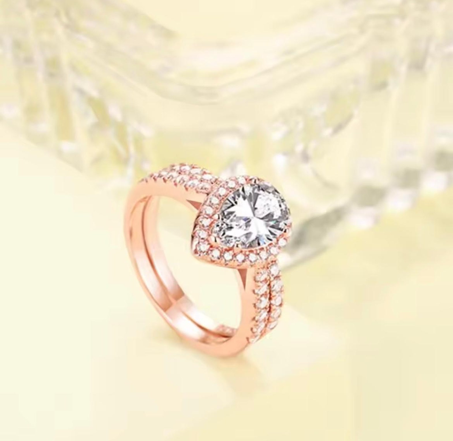The Rose Aura Teardrop Bridal Set image