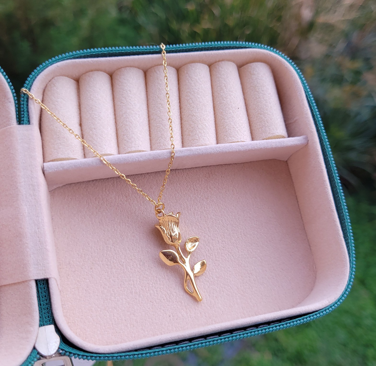 Rose necklace  image