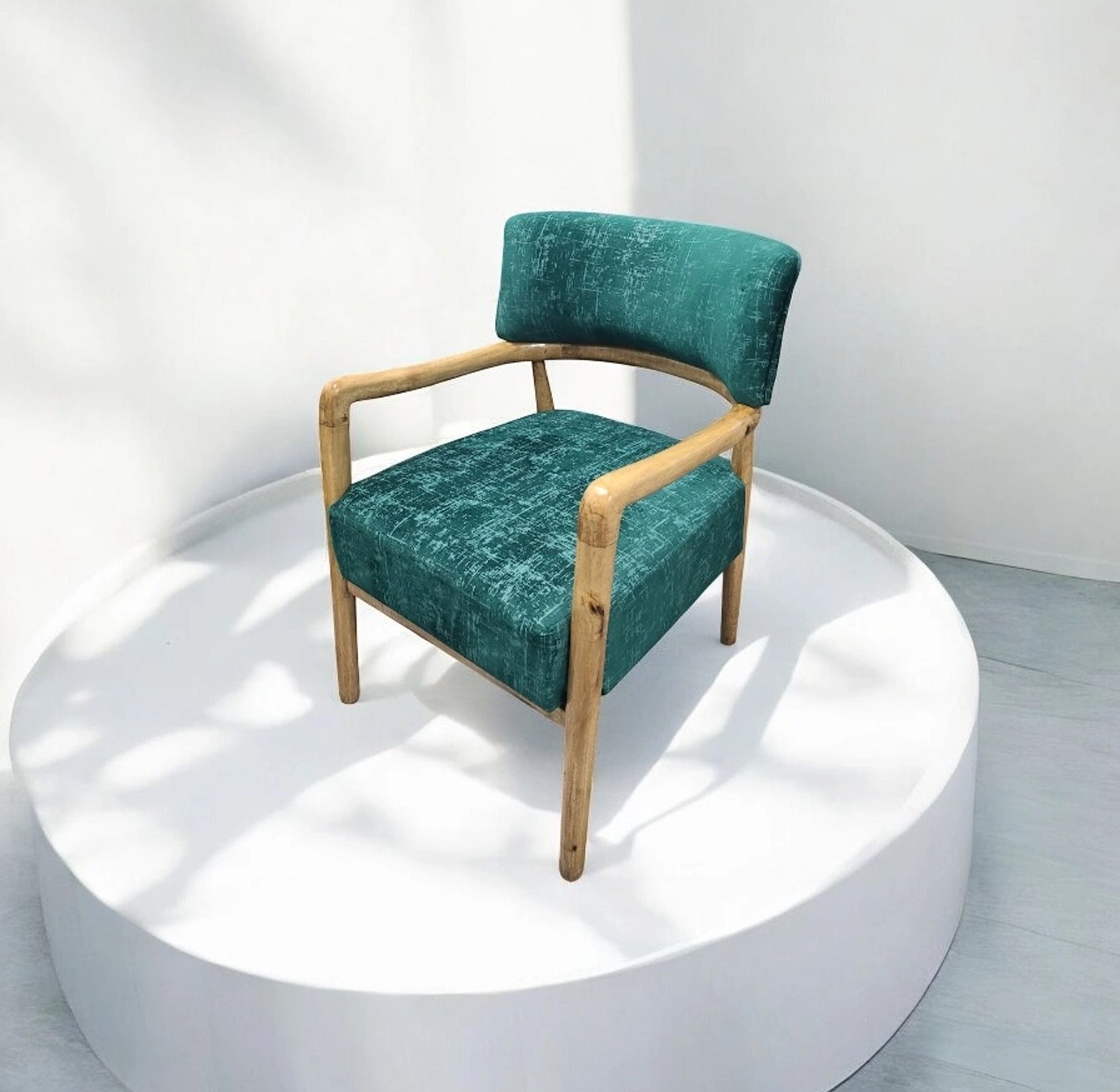 Luxury Single Chair image