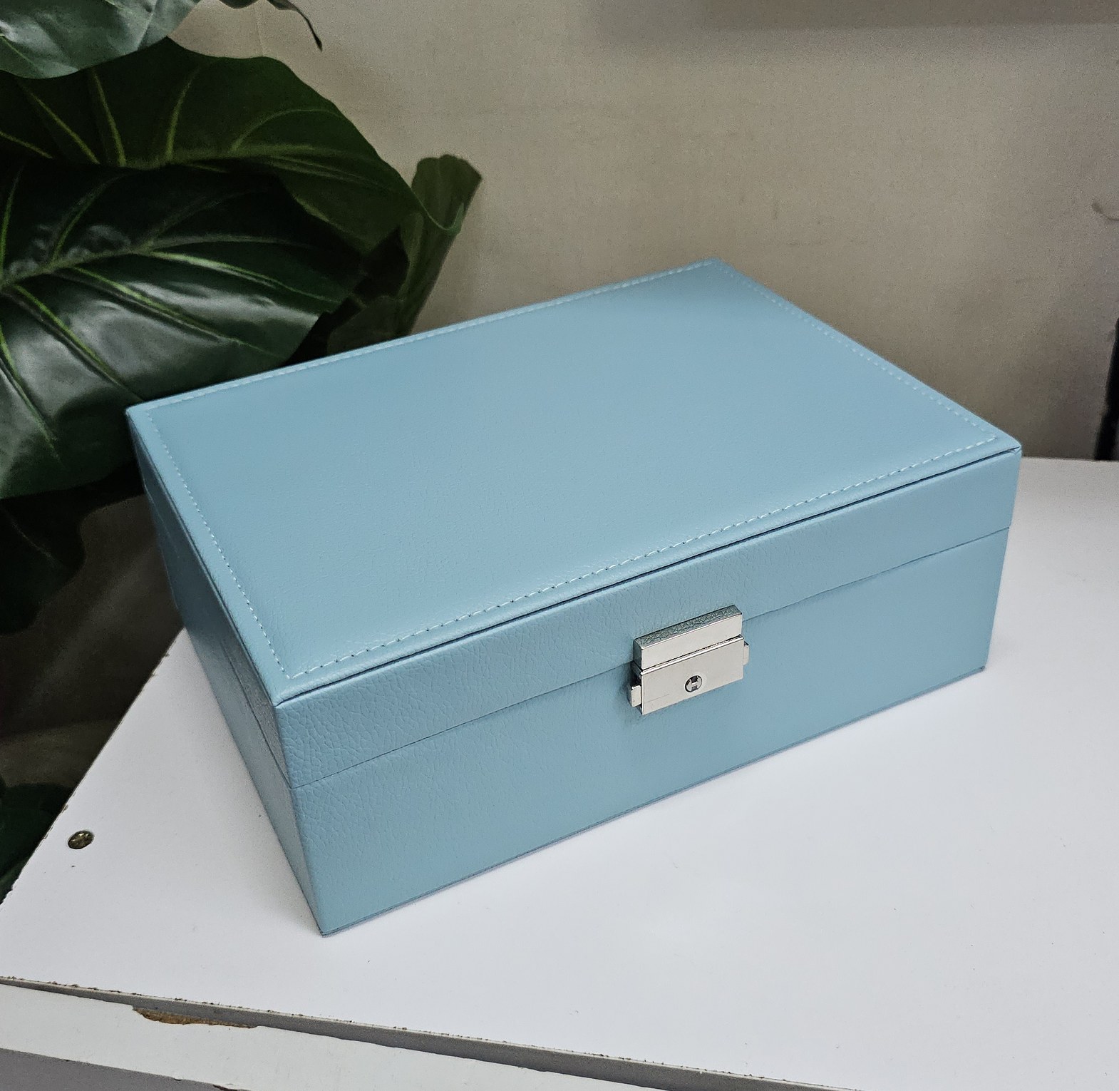Jewelry box image