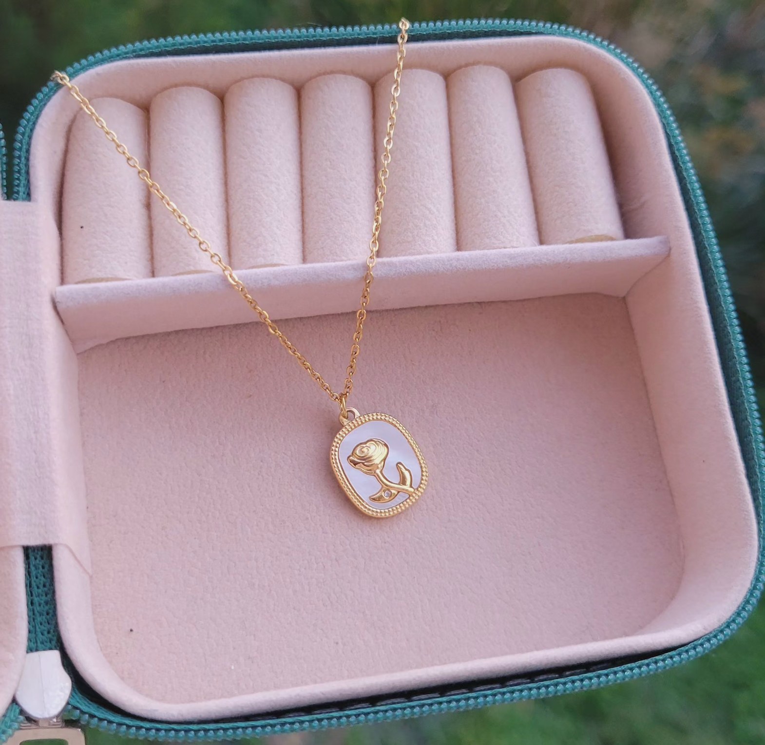 Rose necklace  image