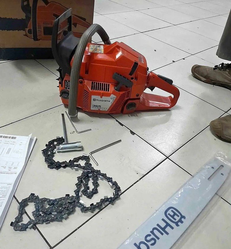 365 Husqvarna power saw machine  image
