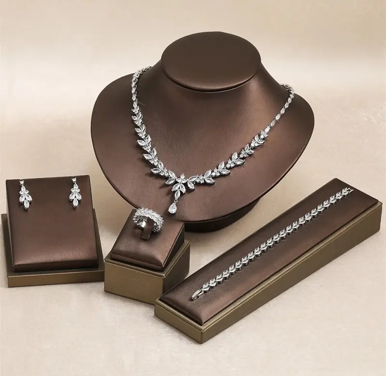 Bridal jewelry set image