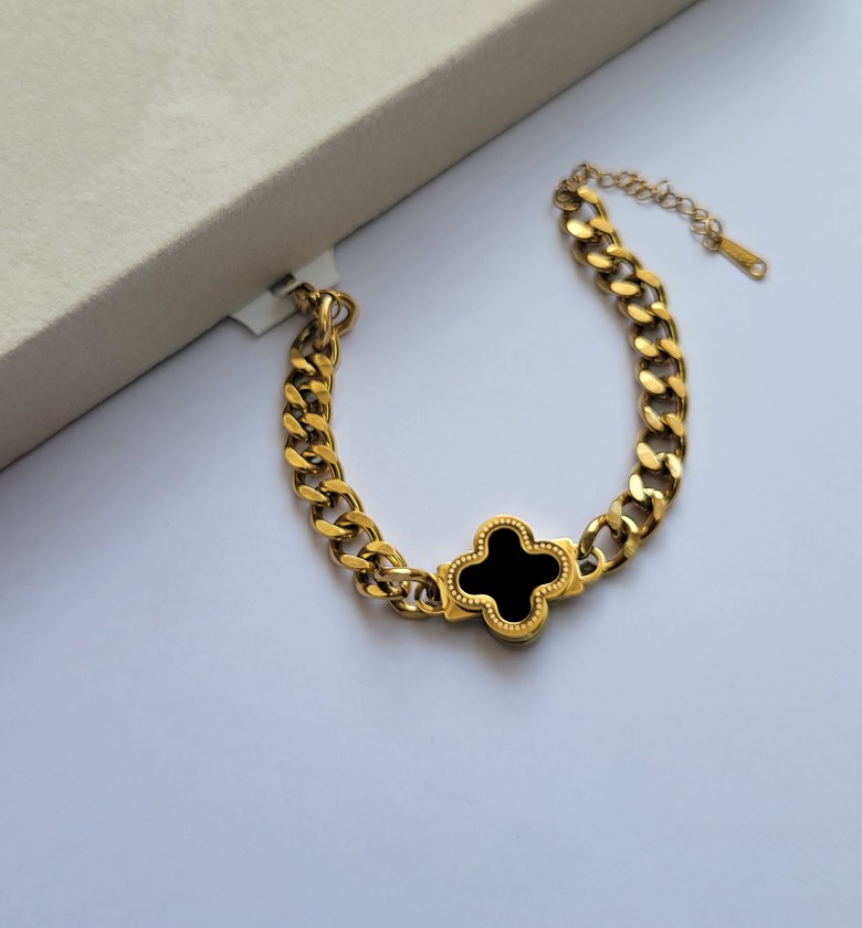 Bracelet  image