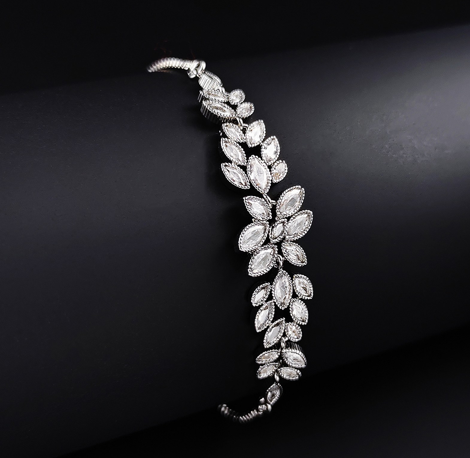 Adjustable luxury bracelets image