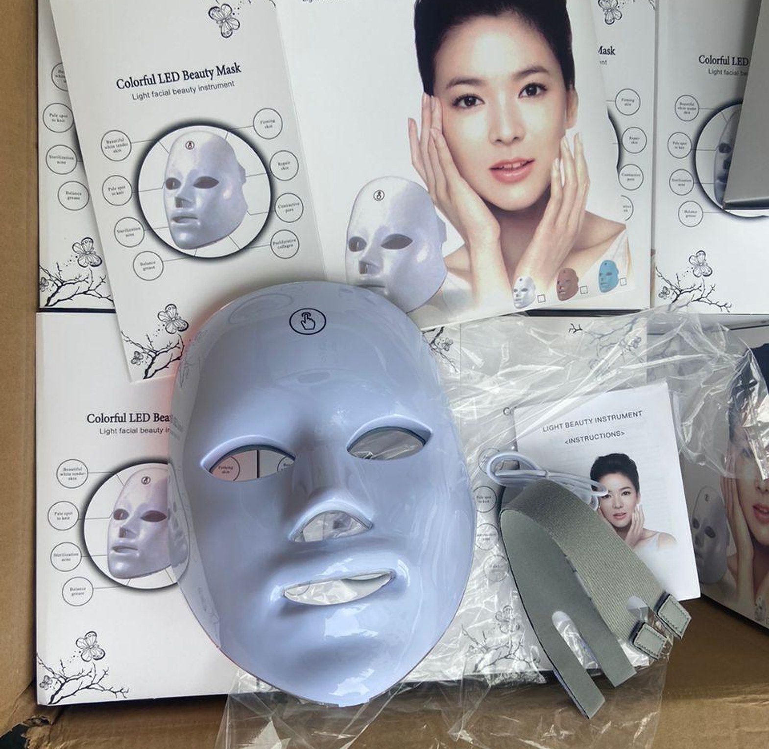Wireless 7 Colors Light Led Facial Mask Red Light Therapy image