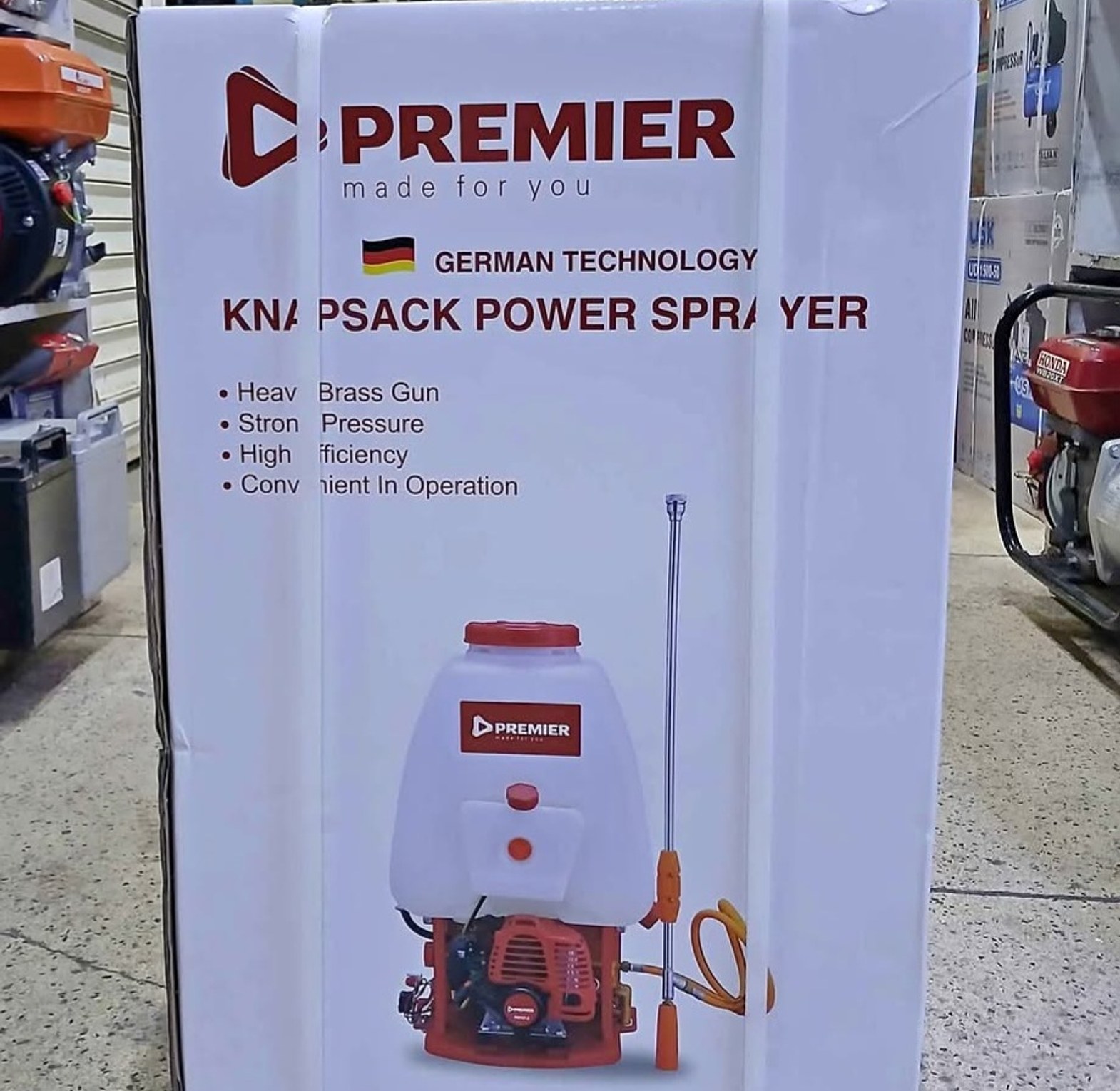 2stroke petrol powered knapsack image