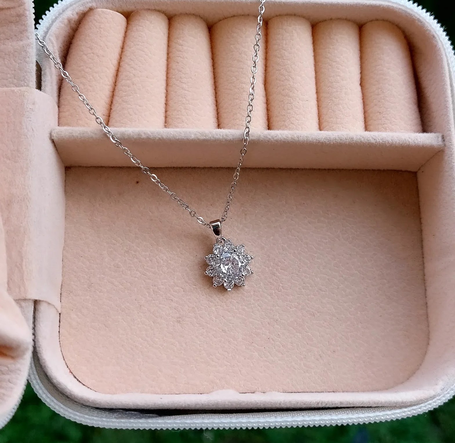 Crystal Rose image