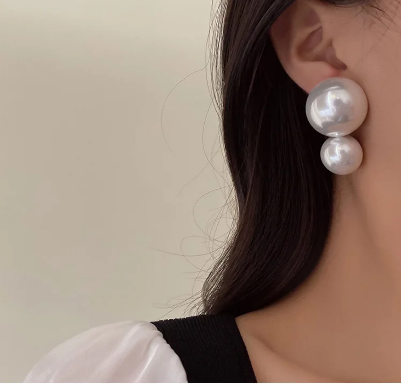 Pearl drop earrings  image
