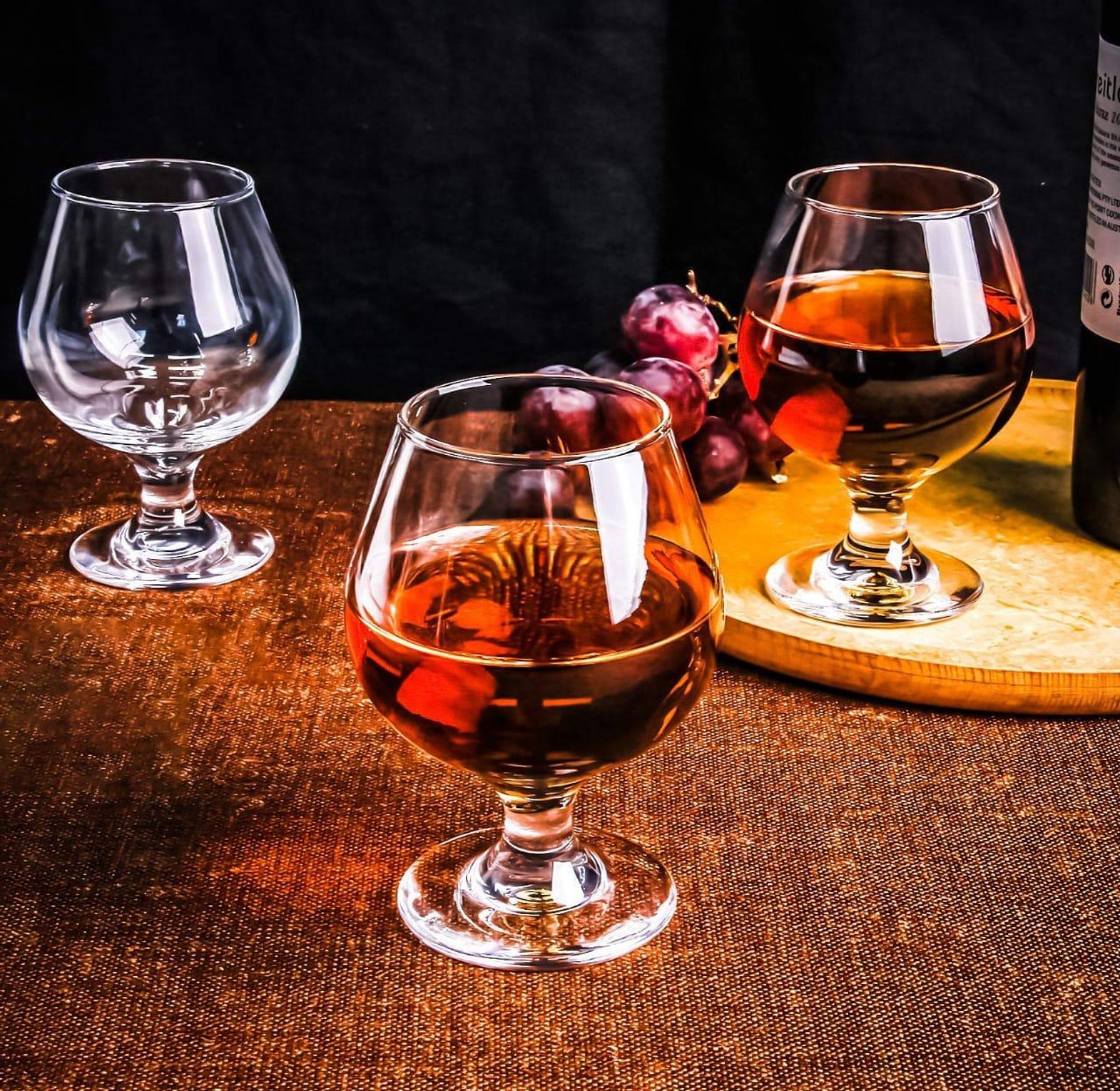 WINE GLASSES. 6 Pcs Cognac/Brandy/Wine Fancy Glasses image