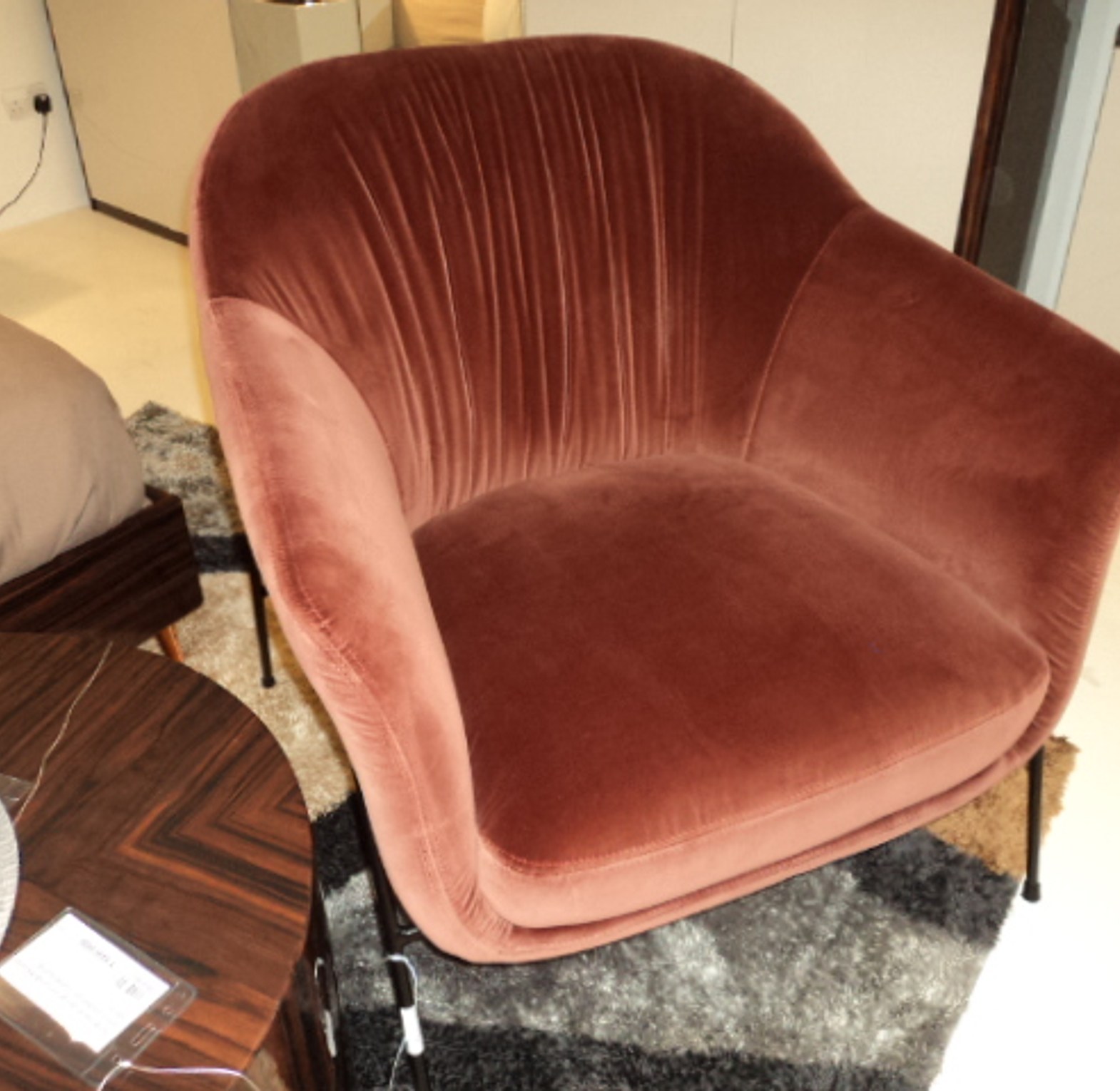 ARMCHAIR VELVET COLOR RED image