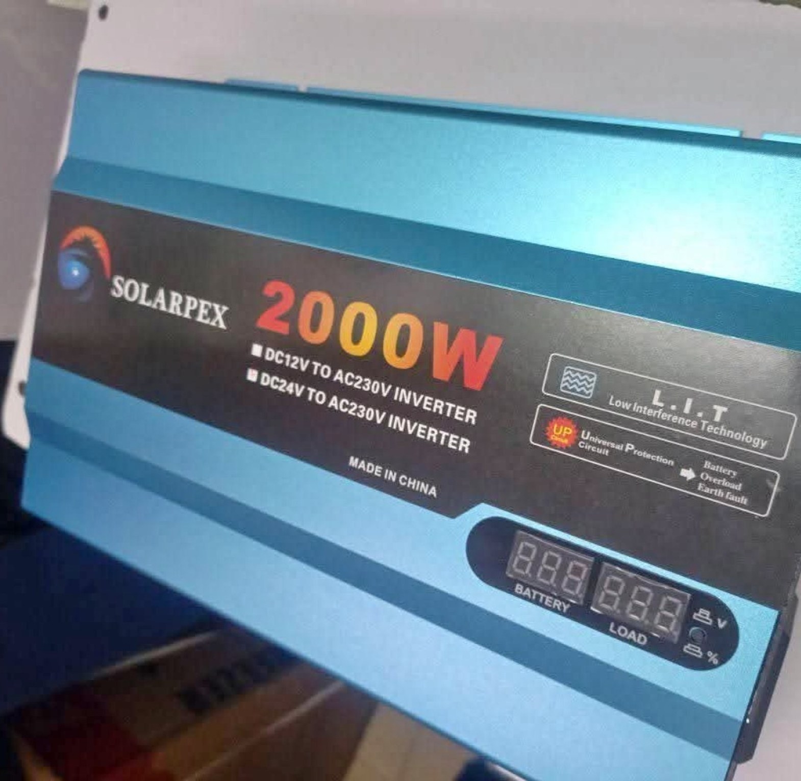 2000w power inverter image