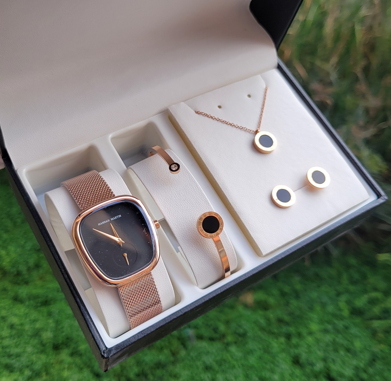 HM watch image