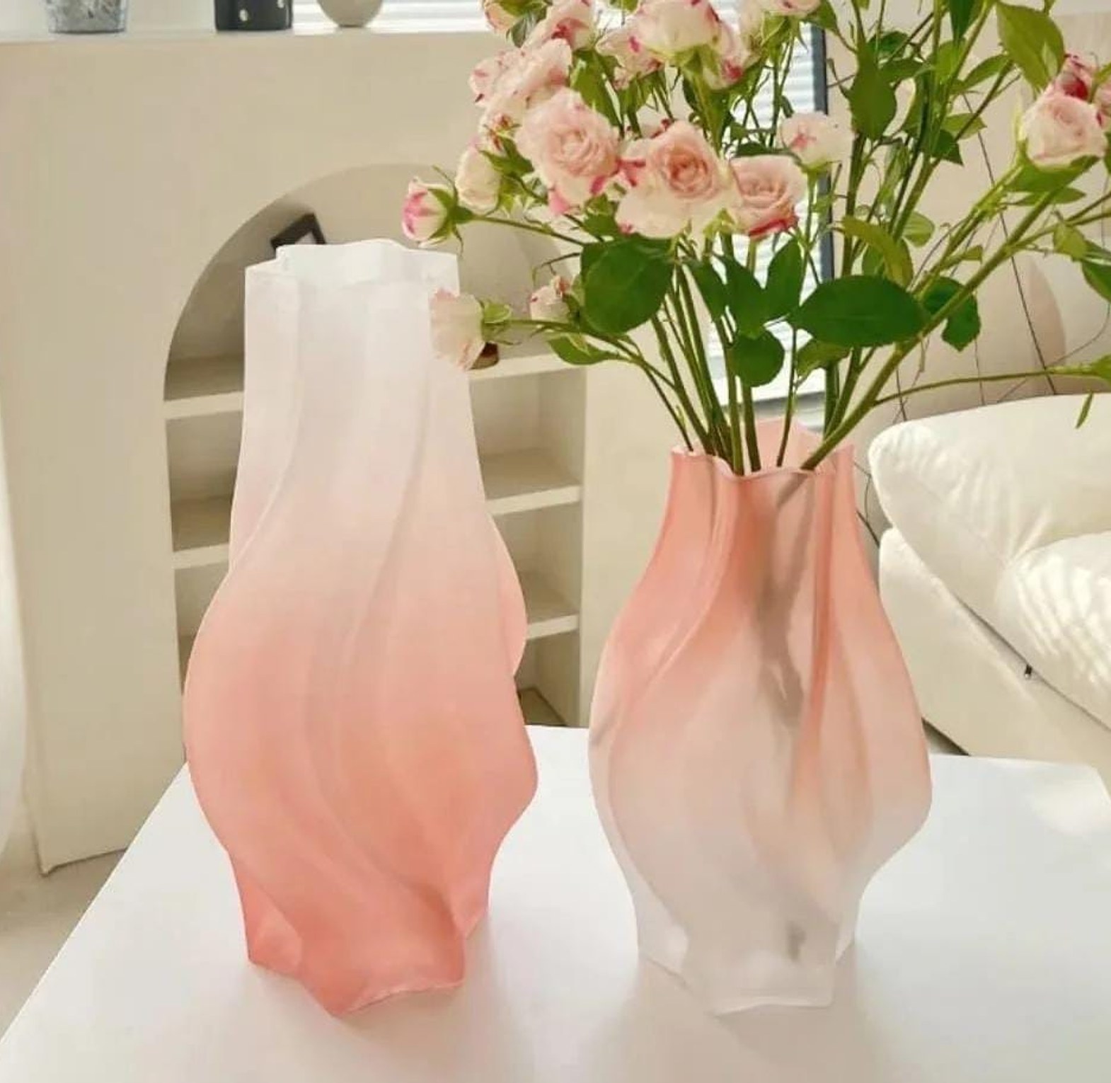 Medium Nordic glass flower vase image