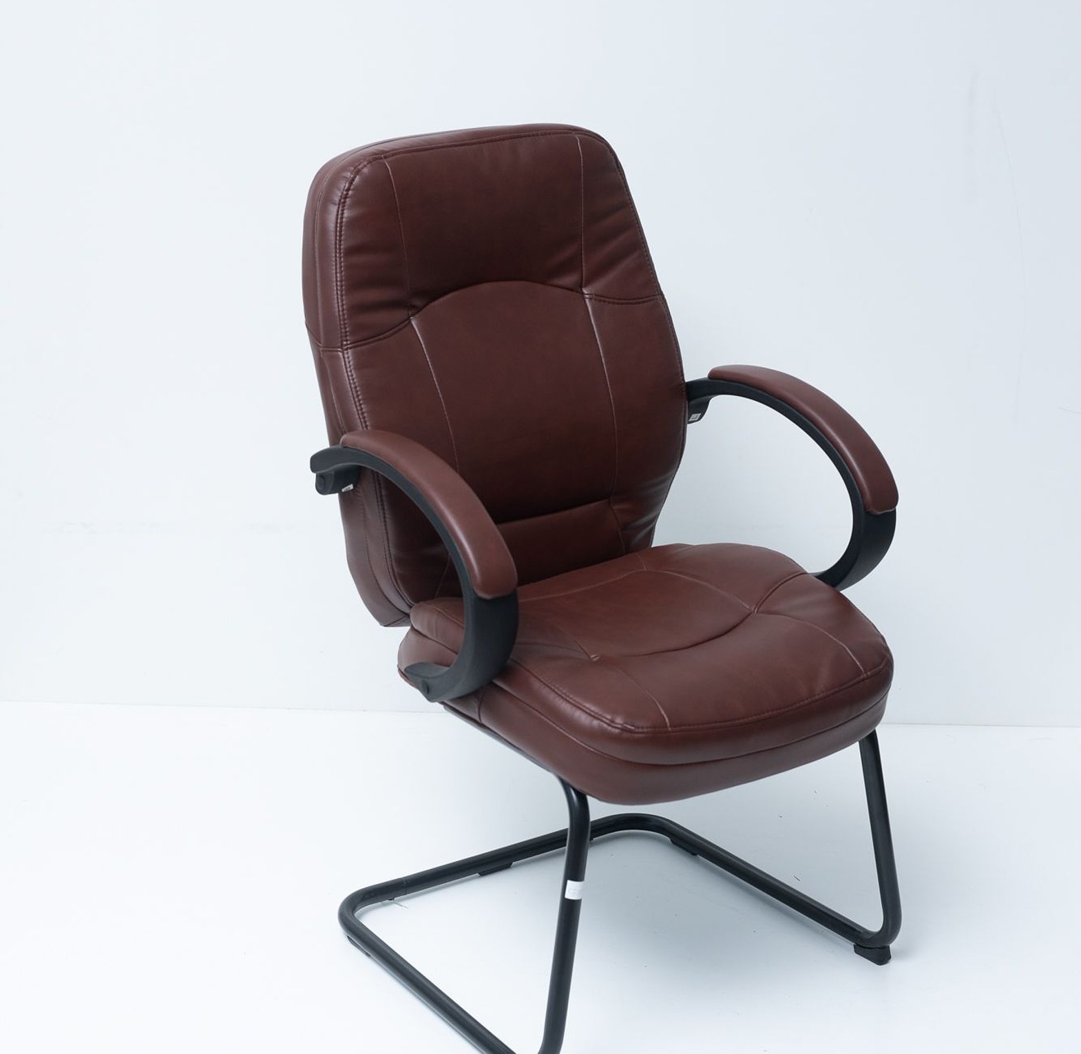 VISITOR ARMCHAIR PU  #REF image